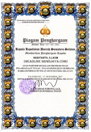 Kapolda Sumsel Berikan Penghargaan Kepada Media Headline Sriwijaya