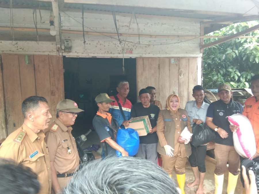 KKKS Pertamina EP Pendopo Field Berikan Bantuan kepada Masyarakat Korban Banjir di Kabupaten Musi Rawas