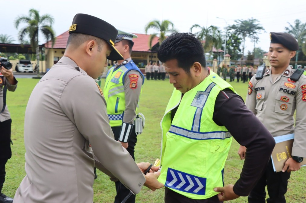 Kapolres Perintahkan Tindak Pelanggar dan Buat “Pohon Knalpot Brong”
