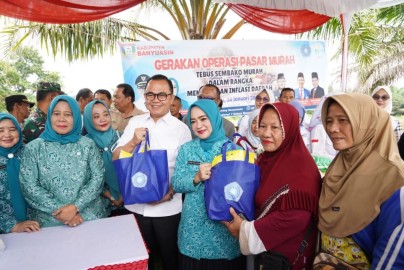 Pj Bupati Banyuasin Tetap Konsisten Kendalikan Inflasi Di Banyuasin, Gelar Pasar Murah Betung