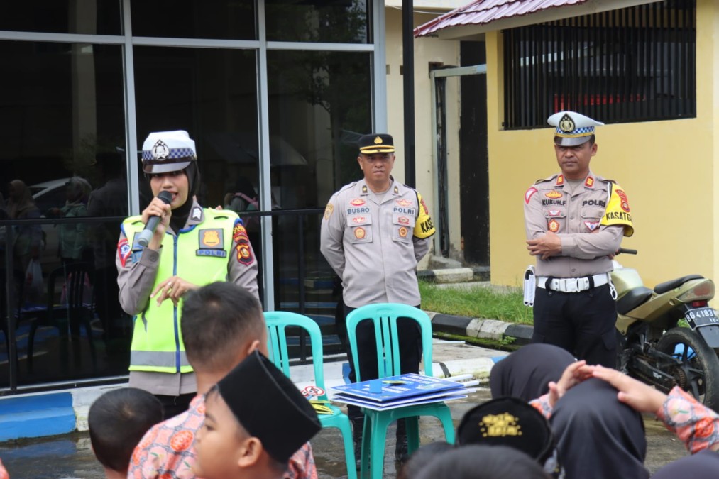 Puluhan Anak-anak TK Terima Edukasi Berlalu Lintas di Mapolres Pali