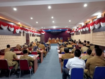 Pj Bupati Pimpin Rapat Evaluasi Kinerja Pemkab Empat Lawang