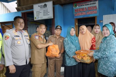 Pj Bupati Empat Lawang Salurkan Bantuan Kepada Korban Banjir di Paiker