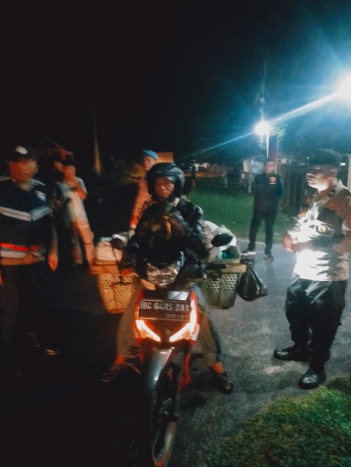 KRYD, Polsek Penukal Utara Edukasi Para Pemuda Tidak Main Judi Online