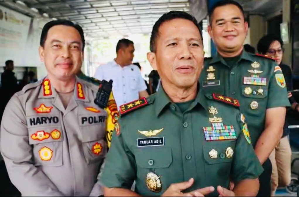 Pangdam II/Sriwijaya Mayjen TNI Yanuar Adil Mendadak Datangi Mapolrestabes Palembang, Ada Apa ?