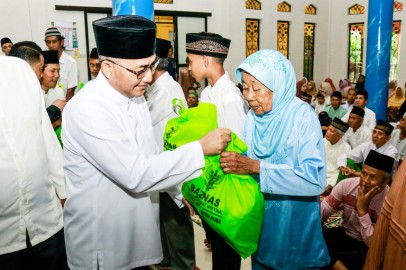 Warga Plakat Tinggi Antusias Sambut Kedatangan Pj Bupati Muba Apriyadi