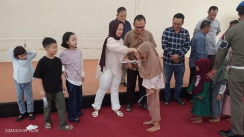 110 Warga Kurang Mampu Terima Tali Asih Dari PJ Bupati Banyuasin