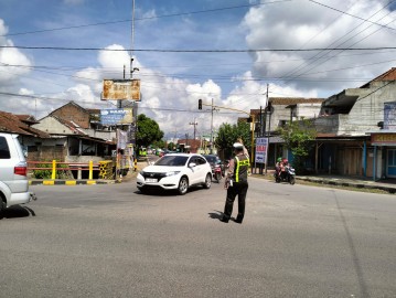 Melihat Dari Dekat, Saat Polisi Trenggalek Berjibaku Amankan Lebaran