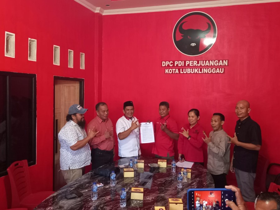 Serius Maju, HAW Daftar Calon Walikota Lubuklinggau di DPC PDI Perjuangan