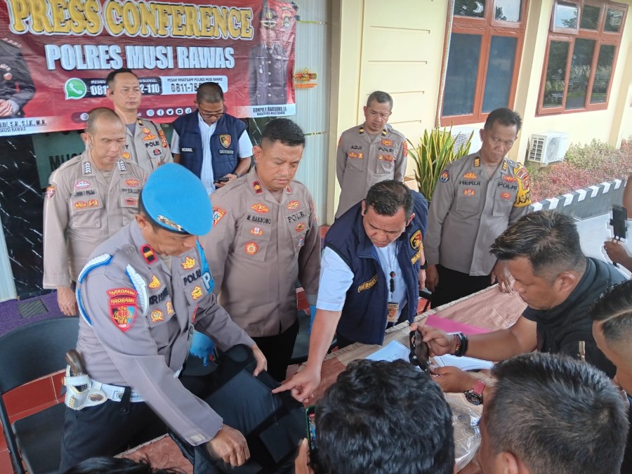 Polisi Satreskrim Polres Mura Adu Tembak dengan Pelaku Curas