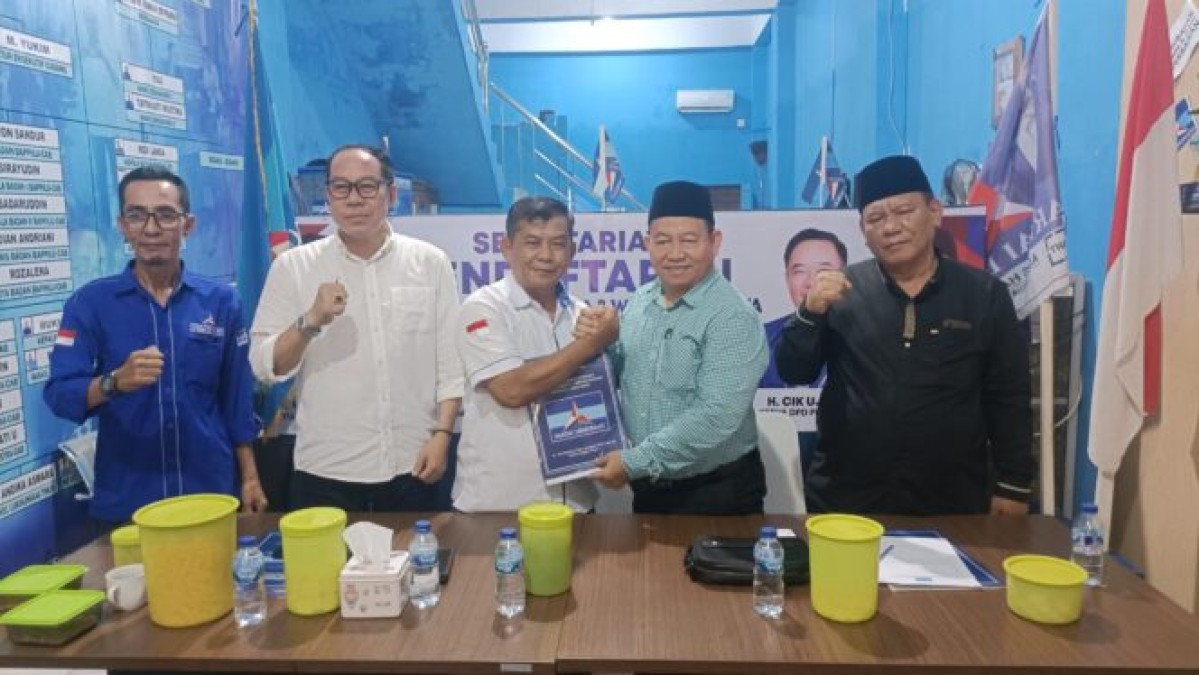 Tanggal Cantik, Imam Senen Ambil Formulir Cawako di DPC Demokrat Lubuklinggau