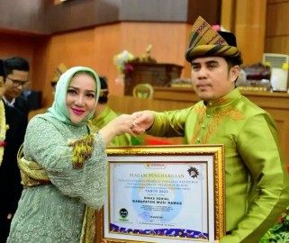 Dinsos Musi Rawas Terima Penghargaan dari Ombudsman RI