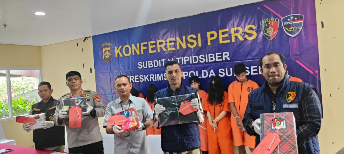 Komplotan Pelaku Jual Beli Akun WhatsApp untuk Judi Online di Palembang Diringkus