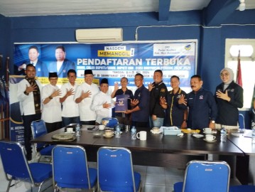 Dikawal Lima Petinggi Parpol, Apriyadi Ambil Formulir Bacabup di DPD Nasdem Muba