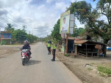 Anggota Patroli Sat Samapta Polres PALI Aktif Melakukan Pengaturan Lalu Lintas