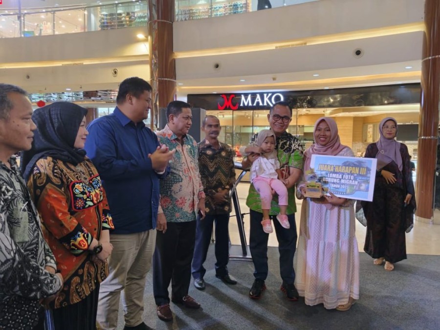 Pj Bupati Hani Syopiar Rustam Apresiasi Pemenang Lomba Fhoto Dan Content Creator Burung Migran