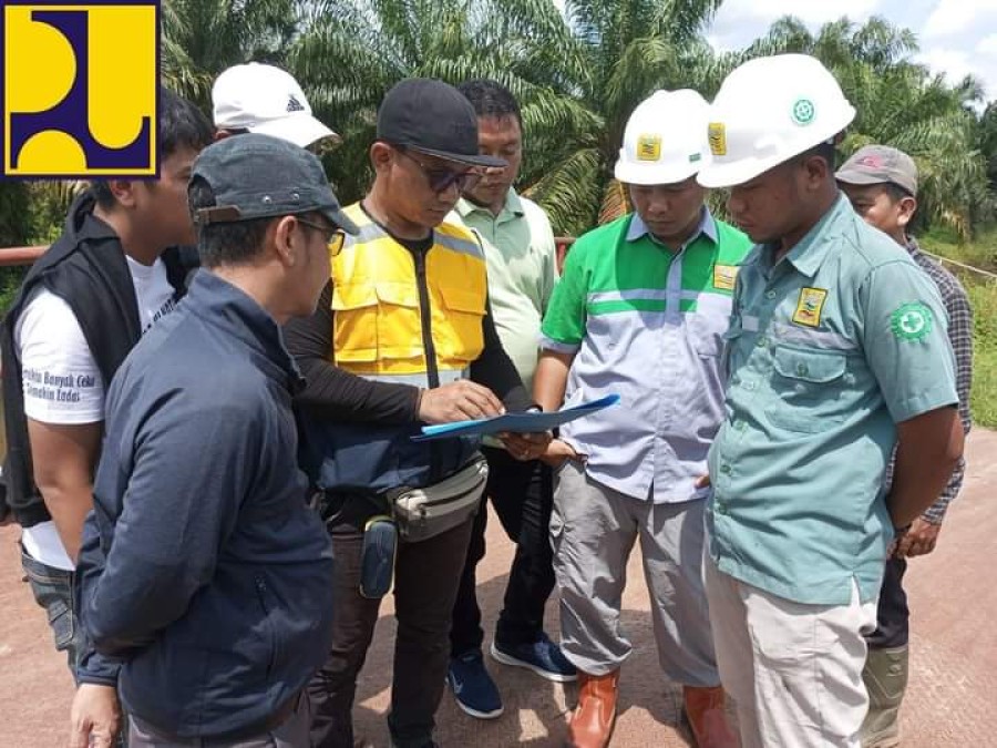 Upaya Tingkatkan Roda Perekonomian Masyarakat, Dinas PUPR Banyuasin Tinjau Trase Jalan Jalan Poros Dari Kecamatan Air Salek Menuju Kecamatan Air Kumbang Bakal Terhubung