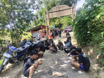 Akses Jalan Masuk Desa Gading Rusak Parah Warga Khawatirkan Aktivitas Sosial Terganggu