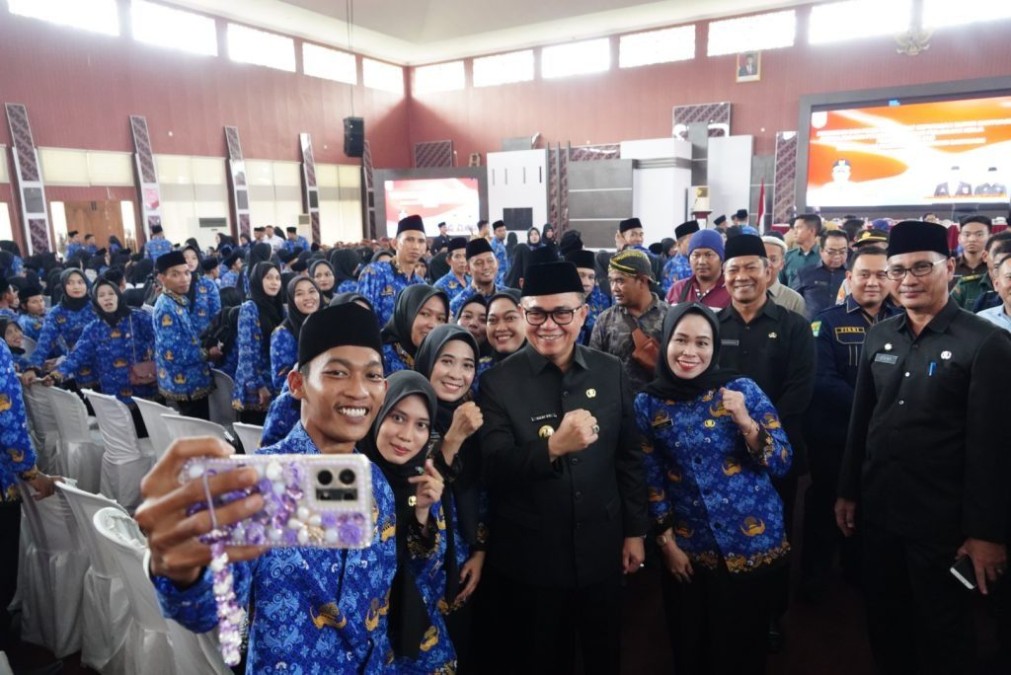 Bupati Banyuasin Lantik 917 PPPK Formasi Tahun 2023 Jabatan Fungsional Guru