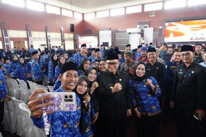 Bupati Banyuasin Lantik 917 PPPK Formasi Tahun 2023 Jabatan Fungsional Guru