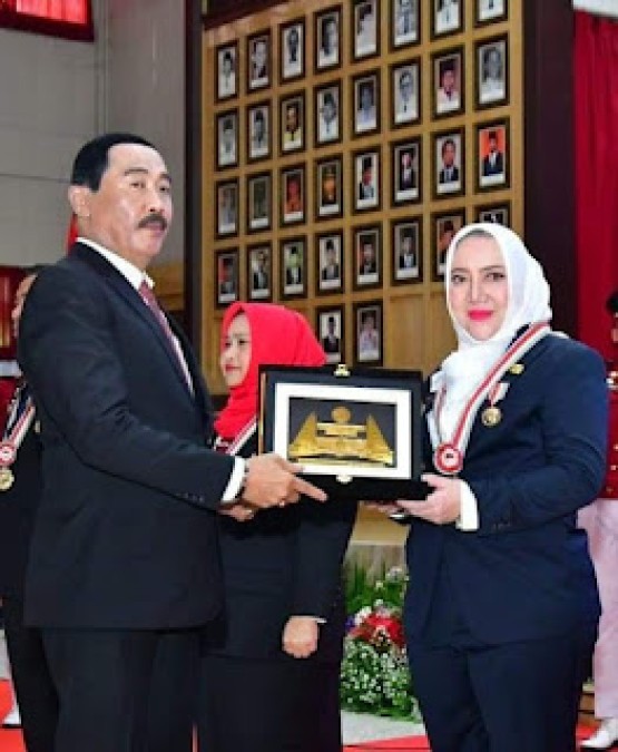 Bupati Mura Terima Penghargaan IPDN Atas Perhatian Tinggi Terhadap Kepamongprajaan