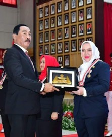 Bupati Mura Terima Penghargaan IPDN Atas Perhatian Tinggi Terhadap Kepamongprajaan