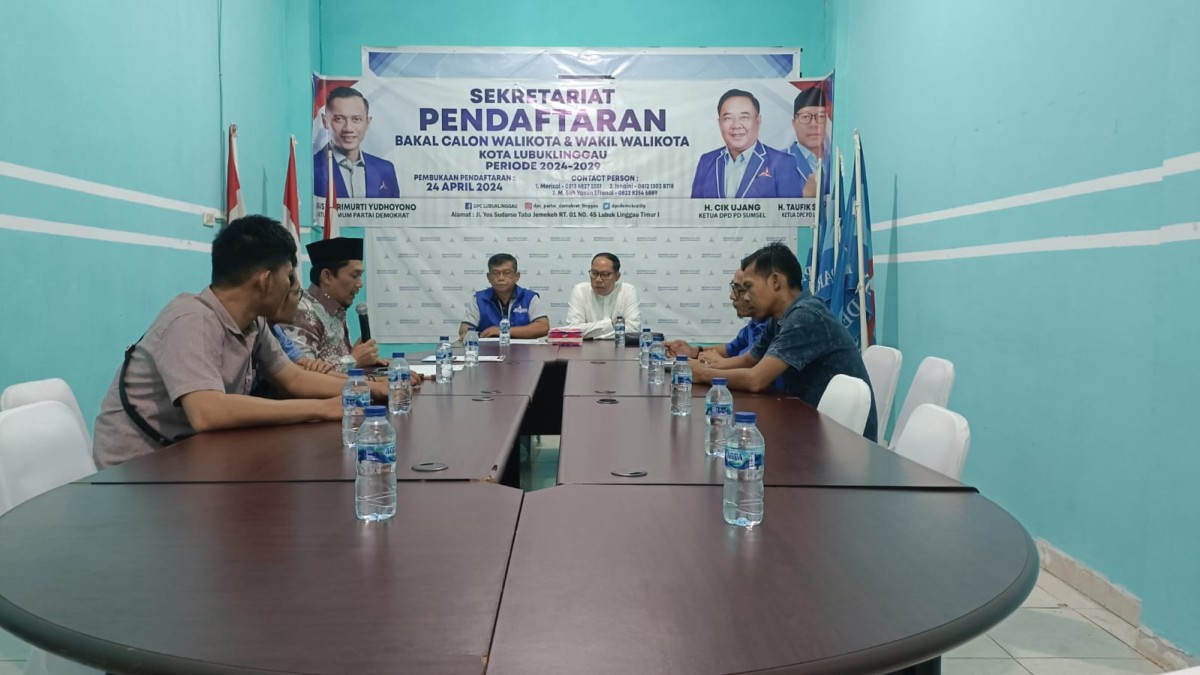 Jumat Barokah, HAW Paparkan Peluang Menang Pilkada 2024 di DPC Demokrat Kota Lubuklinggau