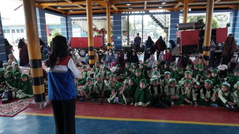 Beri Peringatan dan menumbuhkan kesadaran Sejak Dini, PT Pertamina Hulu Rokan Zona 4 Melaksanakan Edukasi Migas dan Kampanye HSSE Kepada Anak-Anak TK IT Istiqomah