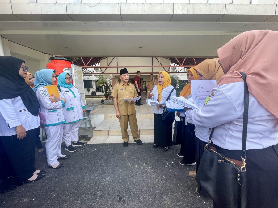Sambil Menangis, Puluhan Bidan di Muba Ngadu ke Sekda Apriyadi, Ini Penyebabnya