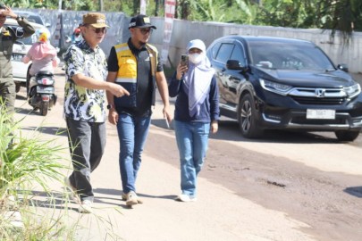 PJ Bupati dan Kadis PUPR Banyuasin Tinjau Kondisi Jalan Tegal Binangun dan Jalan Opi Raya