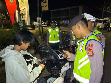 Tidak Ada Keperluan Mendesak, Saat Razia Terpadu Kabag SDM Polres Pali Himbau Segera Pulang