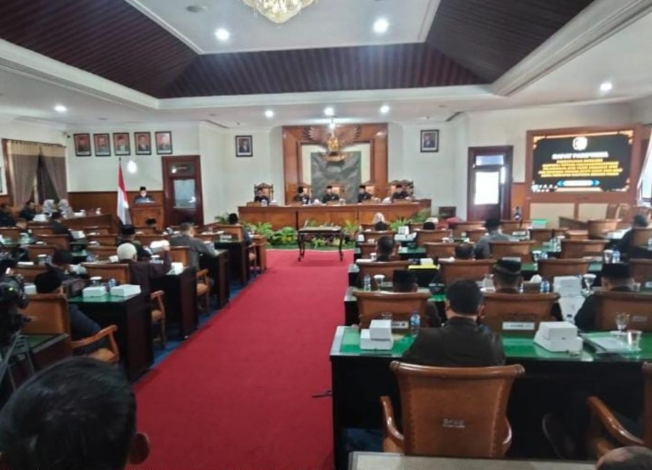 DPRD Tulungagung Gelar Paripurna Dalam Rangka Persetujuan Ranperda dan Catatan Fraksi