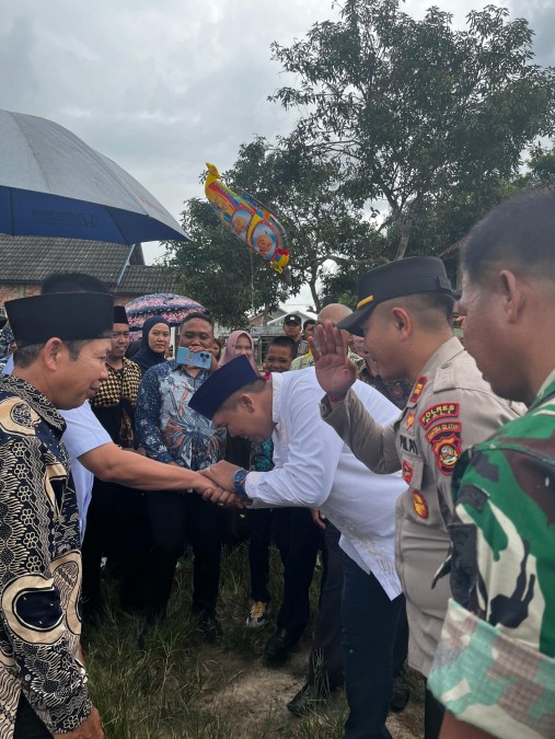 Kunjungan Gubernur Terpilih Herman Deru di Desa Lubuk Tampui Berlangsung Lancar dan Aman