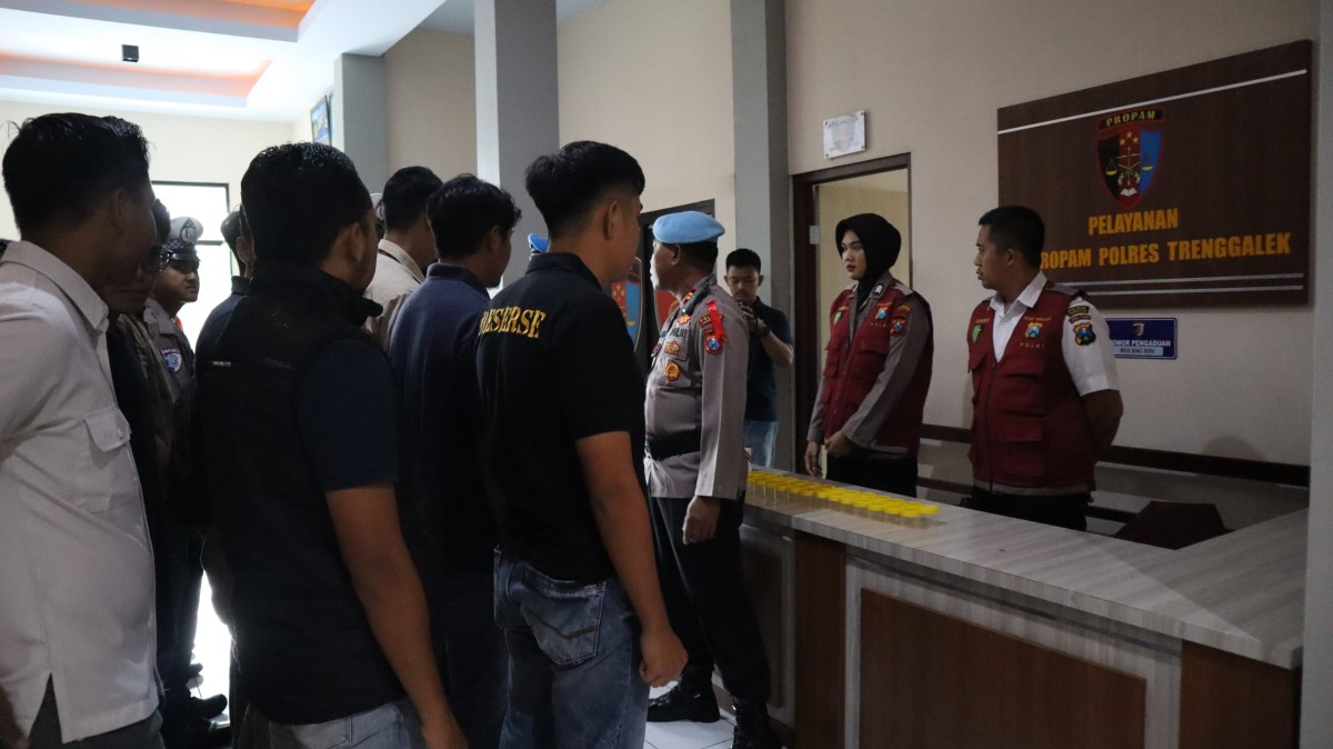 Mitigasi Penyalahgunaan Narkoba, Polres Trenggalek Gelar Tes Urine Mendadak