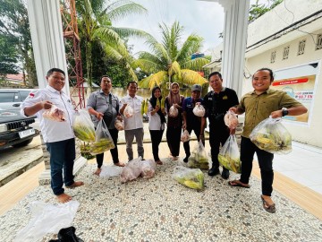 PD IWO PALI Bagikan Bingkisan Untuk Anggotanya Jelang Tahun Baru 2025