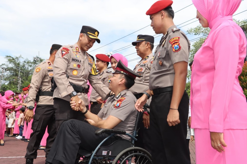 Penghujung Tahun 2024, Puluhan Anggota Polres Trenggalek Naik Pangka