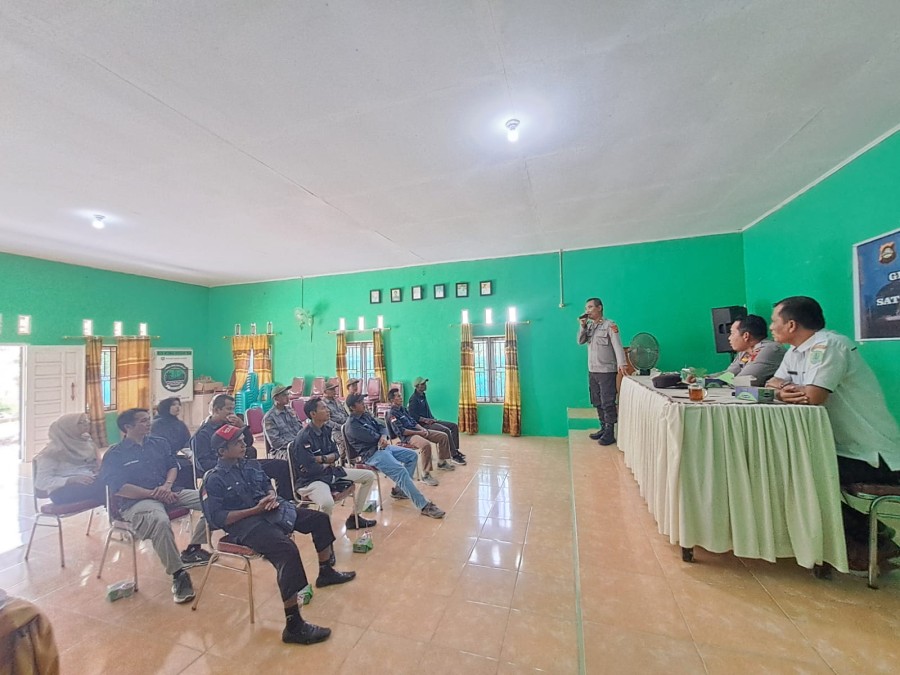 Polres PALI Gelar Giat Jumat Curhat di Desa Modong
