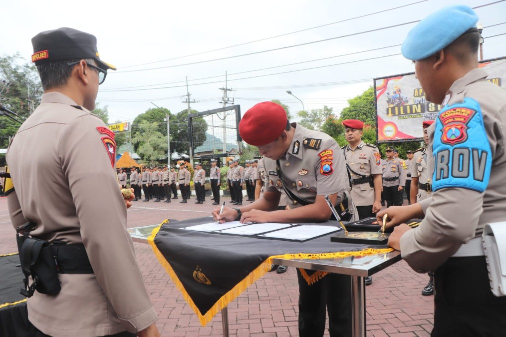 Alih Tugas, Kasatreskrim, Kasatresnarkoba dan Kapolsek di Trenggalek Berganti