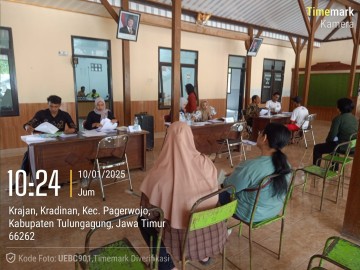 Senyum Gembira, Sebanyak 150 Warga Desa Kradinan Terima Sertifikat PTSL