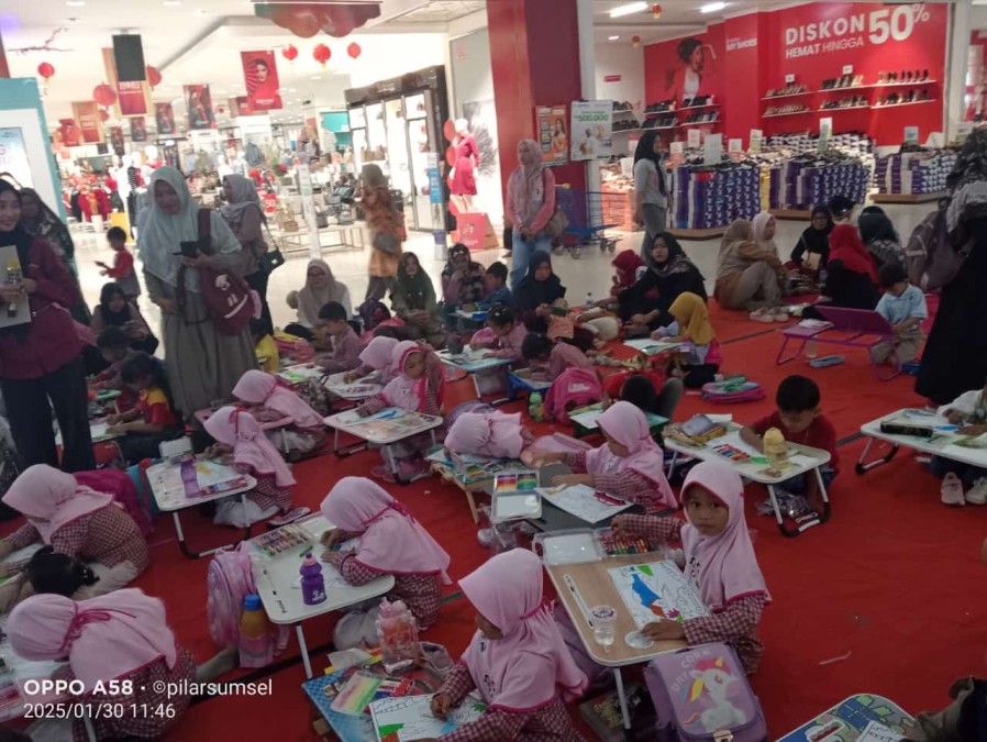 Murid-murid TK Baitul A’la Lubuklinggau Penuh Semangat Ikut Lomba Mewarnai di Lippo Plaza