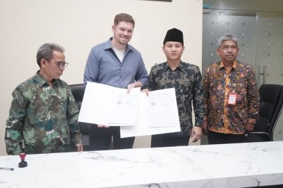 Bupati Arifin Teken MOU dengan Pihak Ketiga Jajaki Kerjasama Olah Sampah Jadi Listrik
