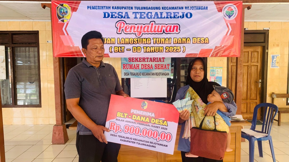 Jalankan Aturan Pemerintah Pusat, Pemdes Tegalrejo Salurkan BLT-DD Tiga Bulan Sekaligus
