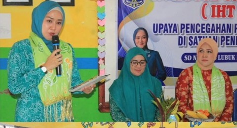 Ketua TP PKK Linggau Jadi Narasumber Kegiatan IHT Pencegahan Perundungan di Sekolah