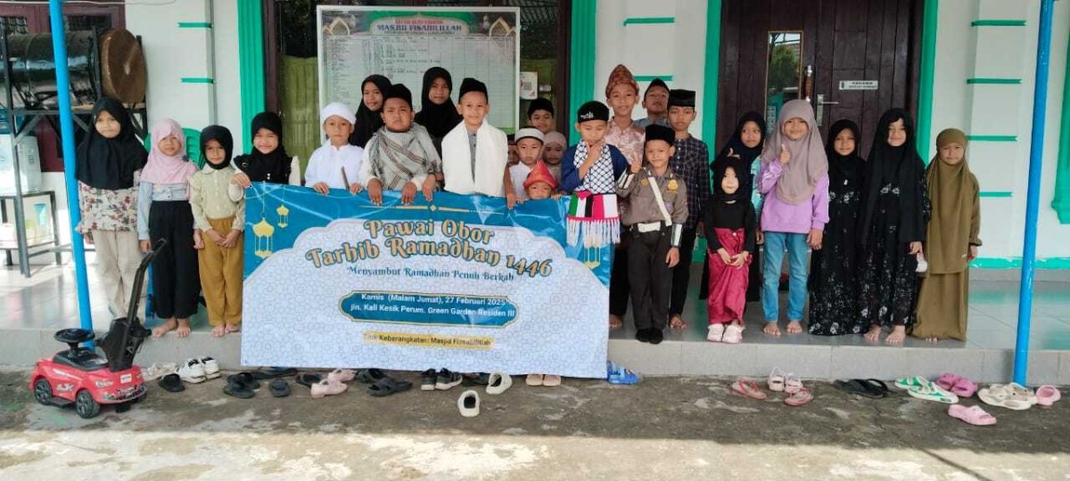 Sambut Ramadhan 1446 H, Warga Perum Green Garden III Pawai Obor