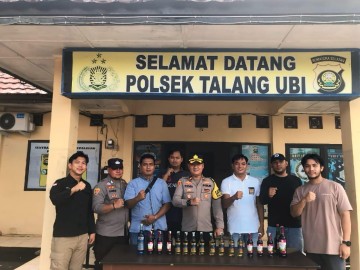 Kapolsek Talang Ubi Kompol Robi Sugara Razia Miras di Warung-warung