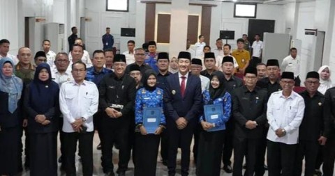Bupati PALI Lantik Dua PNS Lulusan PTDI-STTD, Dorong Profesionalisme Transportasi Daerah