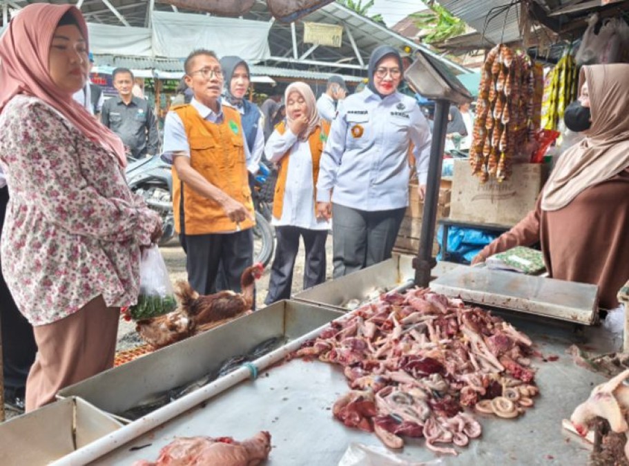 Jelang Idul Fitri, Pemkab PALI Pastikan Stok Aman dan Harga Sembako Stabil di Pasar Inpres Pendopo