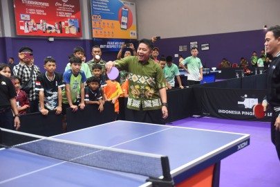 Gubernur Herman Deru Buka Kejuaraan Tenis Meja “Indonesia Pingpong League Youth Zona 1 Sumatera 2025