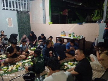 Lihat Keseruan Makan Nasi Liwet Ala Warga Perumahan Green Garden Residen III Lubuklinggau