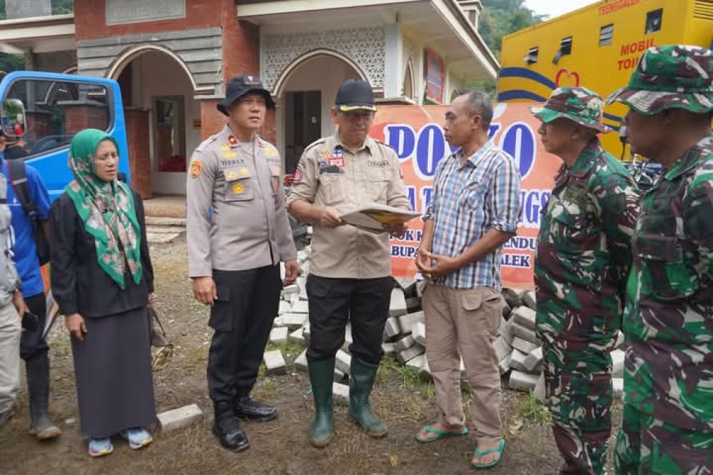 Sekda Trenggalek, Relokasi Korban Bencana Longsor Desa Depok Bendungan Setelah Pencarian Korban Hilang Usai